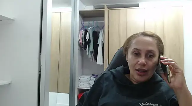 RoxanaLove9 online show from 01.03.25