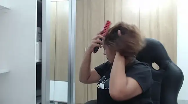 RoxanaLove9 online show from 01.04.25