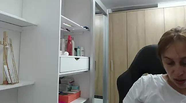 RoxanaLove9 online show from 01.11.25