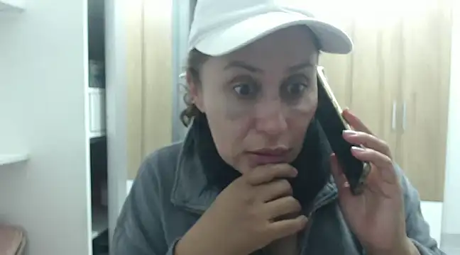 RoxanaLove9 online show from 02.23.25