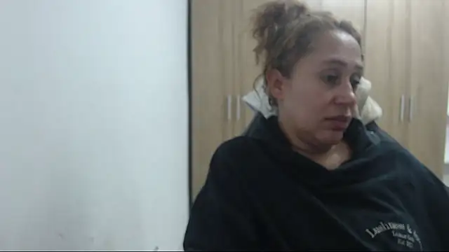 RoxanaLove9 online show from 09.29.25