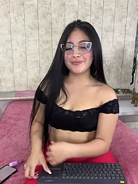 Snapshot of Annie9_ chatting on 03.09.25 Annie9 online show from 03.09.25