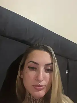 hotskinny1 online show from 02.27.25