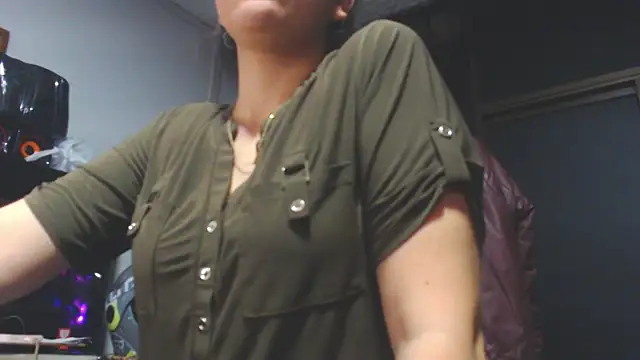 Lucianaferro  online show from 11.01.25