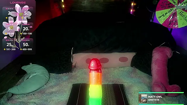 Snapshot of kellycakemeow chatting on 10.27.25 kellycakemeow online show from 10.27.25