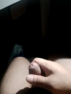 Snapshot of Edipaca chatting on 09.19.25 Edipaca online show from 09.19.25