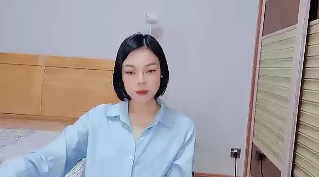 Snapshot of Linda-LL chatting on 01.18.25 Linda-LL online show from 01.18.25