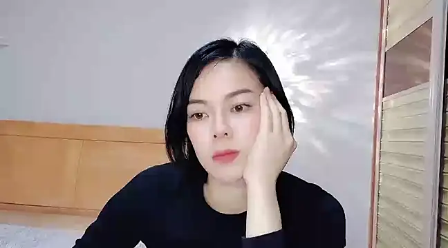 Snapshot of Linda-LL chatting on 01.24.25 Linda-LL online show from 01.24.25