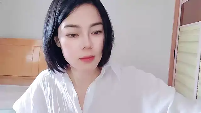 Snapshot of Linda-LL chatting on 02.12.25 Linda-LL online show from 02.12.25
