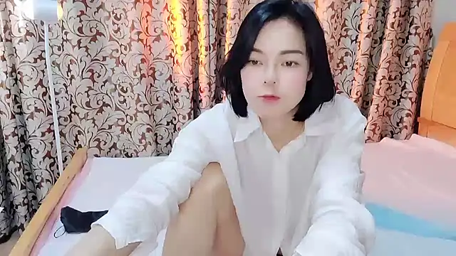 Snapshot of Linda-LL chatting on 02.17.25 Linda-LL online show from 02.17.25