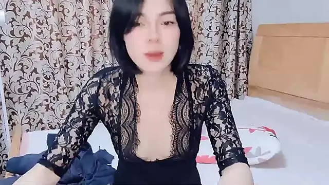 Snapshot of Linda-LL chatting on 02.18.25 Linda-LL online show from 02.18.25