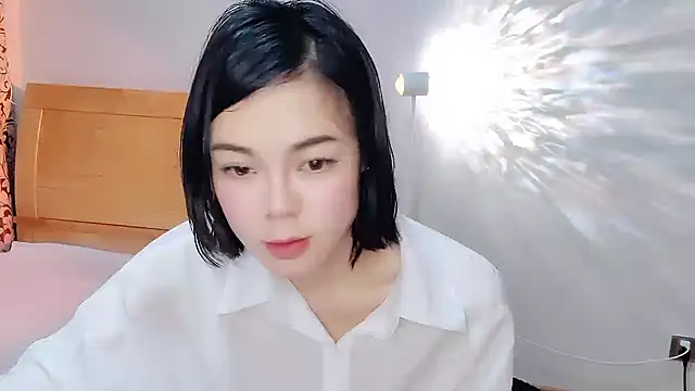 Snapshot of Linda-LL chatting on 02.21.25 Linda-LL online show from 02.21.25