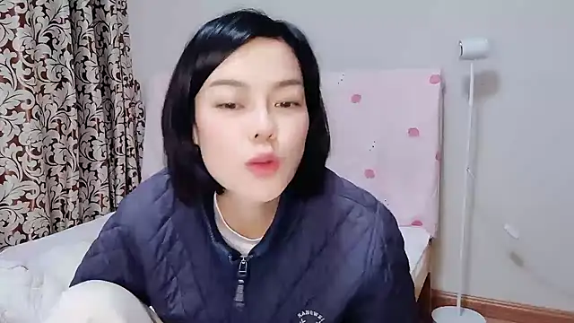 Snapshot of Linda-LL chatting on 03.04.25 Linda-LL online show from 03.04.25