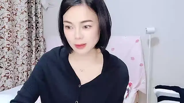 Snapshot of Linda-LL chatting on 03.15.25 Linda-LL online show from 03.15.25