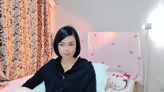 Snapshot of Linda-LL chatting on 03.15.25 Linda-LL online show from 03.15.25