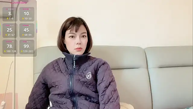 Snapshot of Linda-LL chatting on 11.18.25 Linda-LL online show from 11.18.25