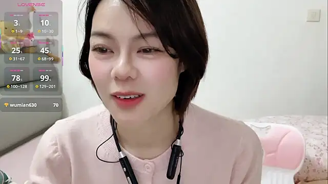 Snapshot of Linda-LL chatting on 02.14.26 Linda-LL online show from 02.14.26