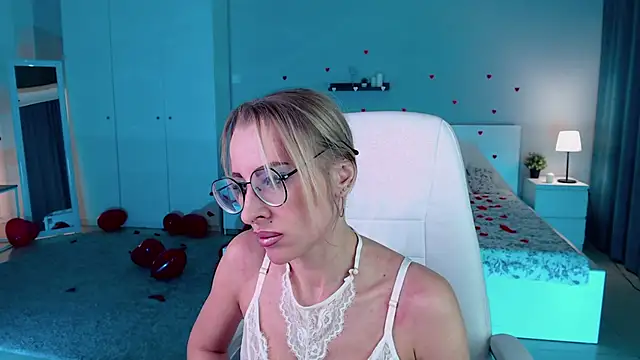 Fay Dunaway online show from 02.11.25