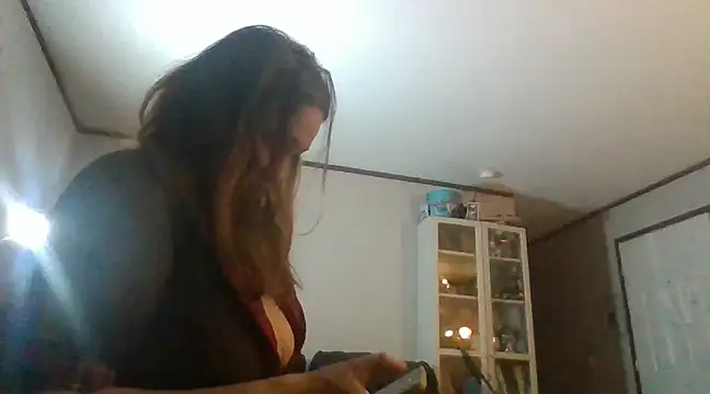 Snapshot of IvanaPlenty chatting on 03.22.25 IvanaPlenty online show from 03.22.25