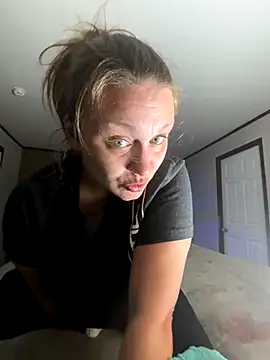 Snapshot of IvanaPlenty chatting on 10.17.25 IvanaPlenty online show from 10.17.25