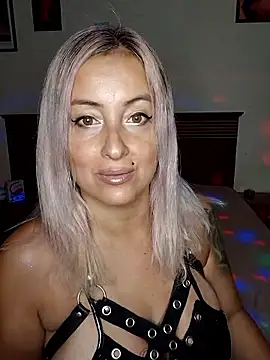 Snapshot of DesireSatler chatting on 01.15.26 DesireSatler online show from 01.15.26