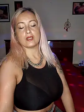 Snapshot of DesireSatler chatting on 02.20.26 DesireSatler online show from 02.20.26