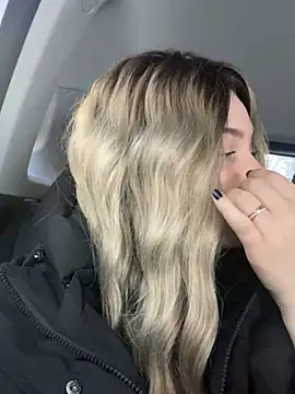 KikiWatson online show from 12.19.24