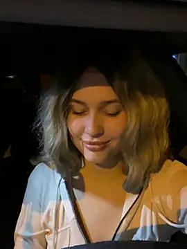 KikiWatson online show from 12.27.24