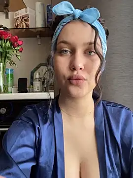 KikiWatson online show from 02.27.25