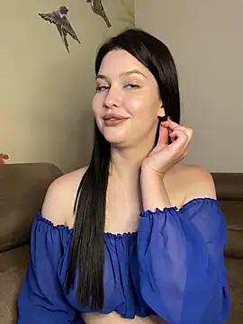 KikiWatson online show from 03.19.25