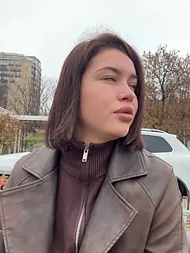 KikiWatson online show from 11.13.25