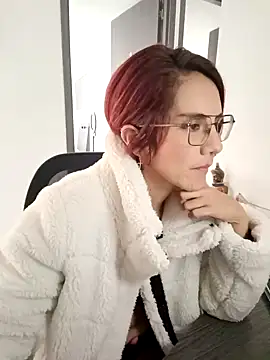 your red rose  online show from 01.14.25