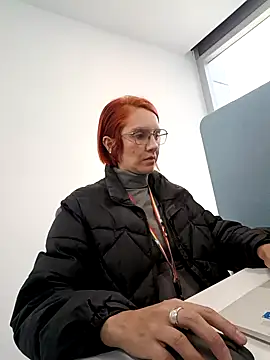 your red rose  online show from 01.29.25