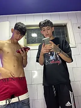 Snapshot of LatinBoysxxx chatting on 01.17.25 LatinBoysxxx online show from 01.17.25