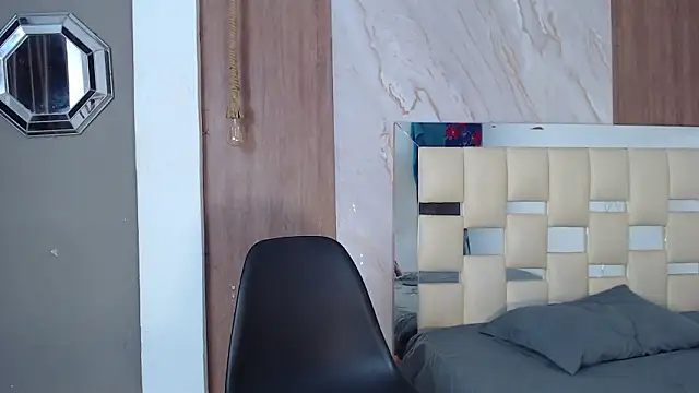 Snapshot of hera_divine chatting on 03.18.26 hera divine online show from 03.18.26