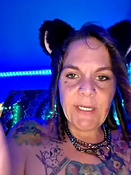 Snapshot of thatonespicychick chatting on 09.23.25 thatonespicychick online show from 09.23.25