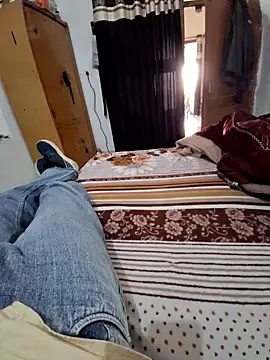 Snapshot of menakshiiikaur chatting on 12.18.24 menakshiiikaur online show from 12.18.24