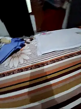 Snapshot of menakshiiikaur chatting on 12.20.24 menakshiiikaur online show from 12.20.24