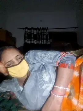 Snapshot of menakshiiikaur chatting on 03.09.25 menakshiiikaur online show from 03.09.25