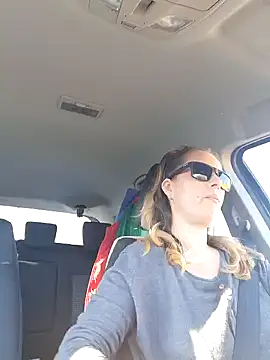 Snapshot of uber_babe chatting on 01.06.25 uber babe online show from 01.06.25