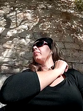 Snapshot of uber_babe chatting on 12.02.25 uber babe online show from 12.02.25