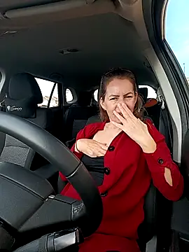 Snapshot of uber_babe chatting on 12.19.25 uber babe online show from 12.19.25