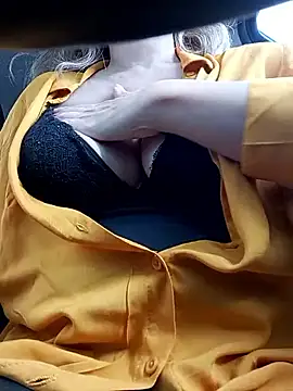 Snapshot of uber_babe chatting on 01.06.26 uber babe online show from 01.06.26