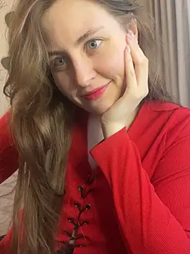 Snapshot of Topvi_ chatting on 03.08.25 Topvi online show from 03.08.25