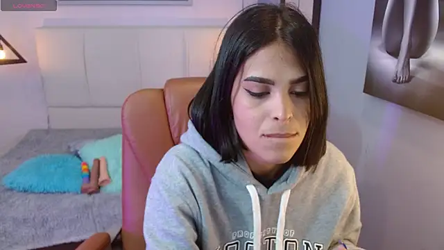 AlessiaVal  online show from 03.07.25