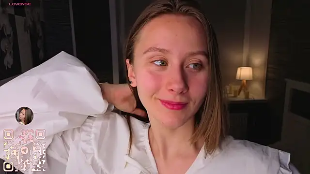 Snapshot of EthalBuffkin chatting on 11.15.25 EthalBuffkin online show from 11.15.25