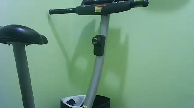 Snapshot of loganwolverine02 chatting on 01.04.25 loganwolverine02 online show from 01.04.25