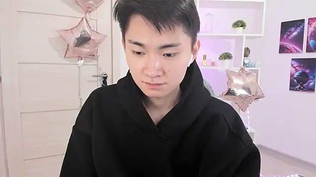 Miram Yu online show from 12.08.24