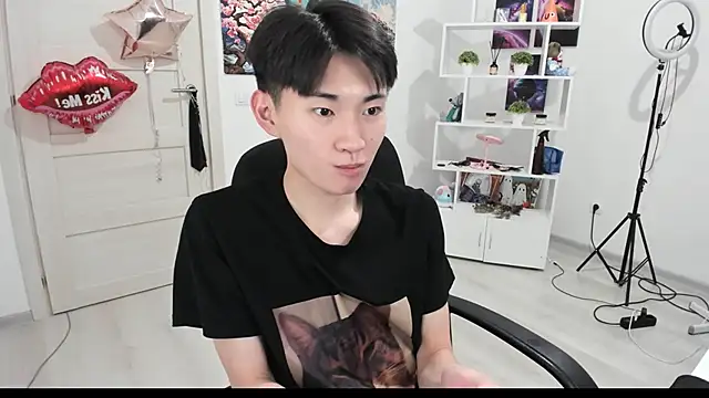 Miram Yu online show from 10.03.25