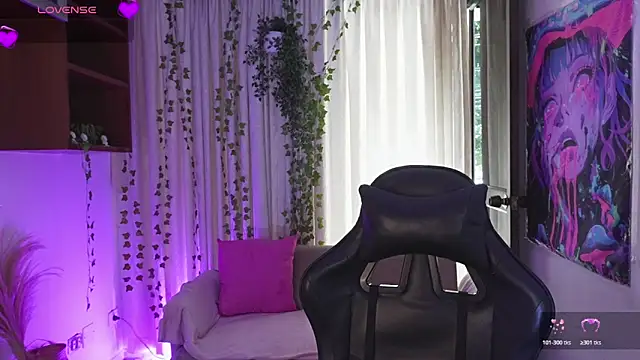 Snapshot of HannaRhodes chatting on 02.14.26 HannaRhodes online show from 02.14.26